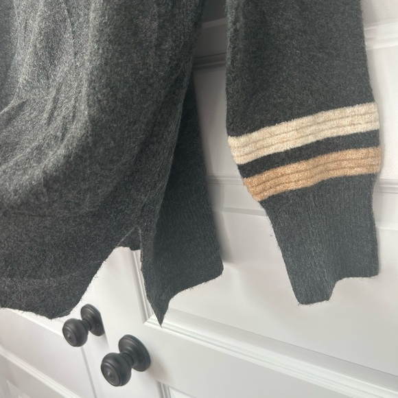 NWT Lou & Grey Après Expert Women's Charcoal Sweater - Picture 6 of 8